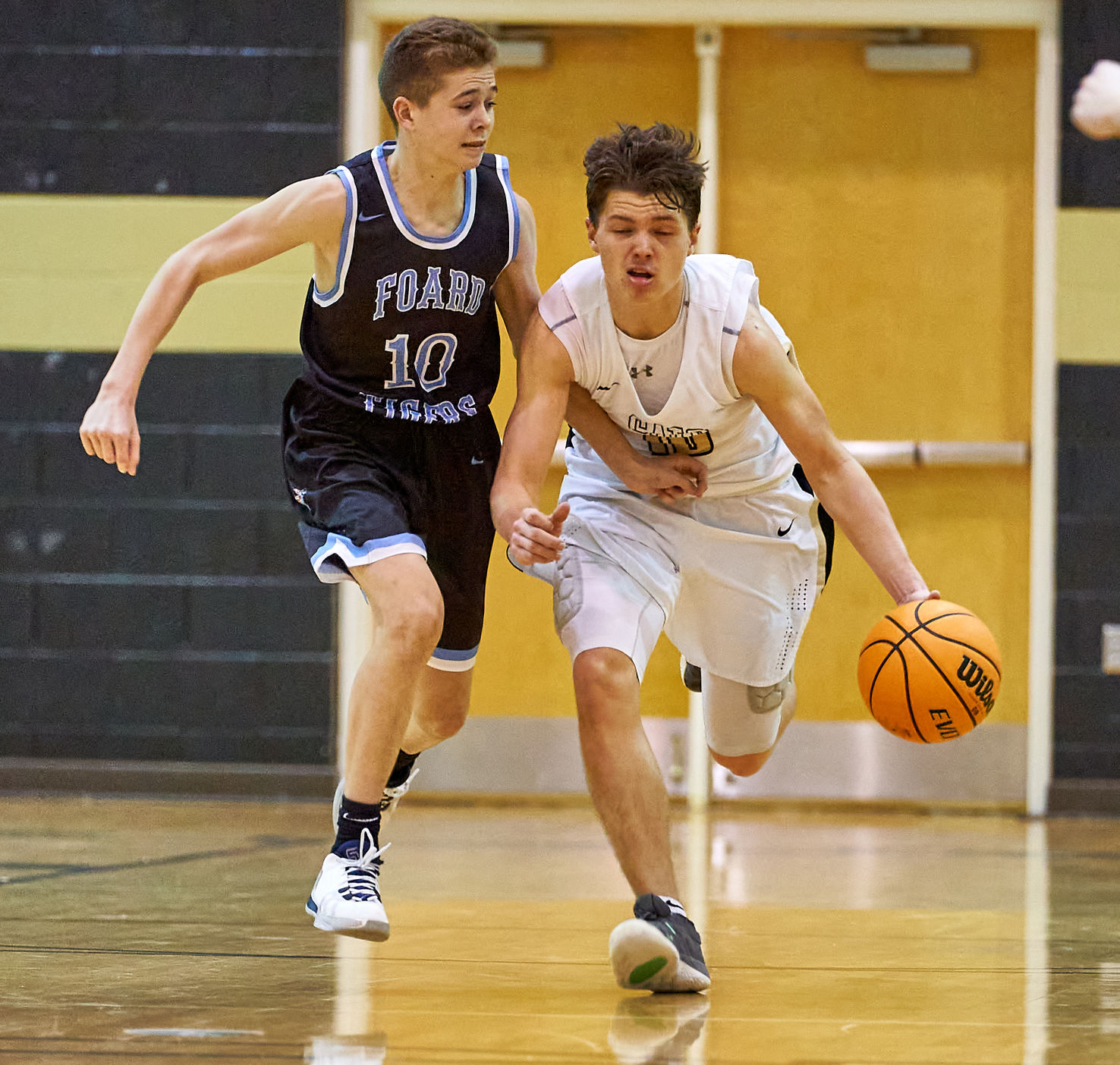 200103 DHS BBALL 32.jpg
